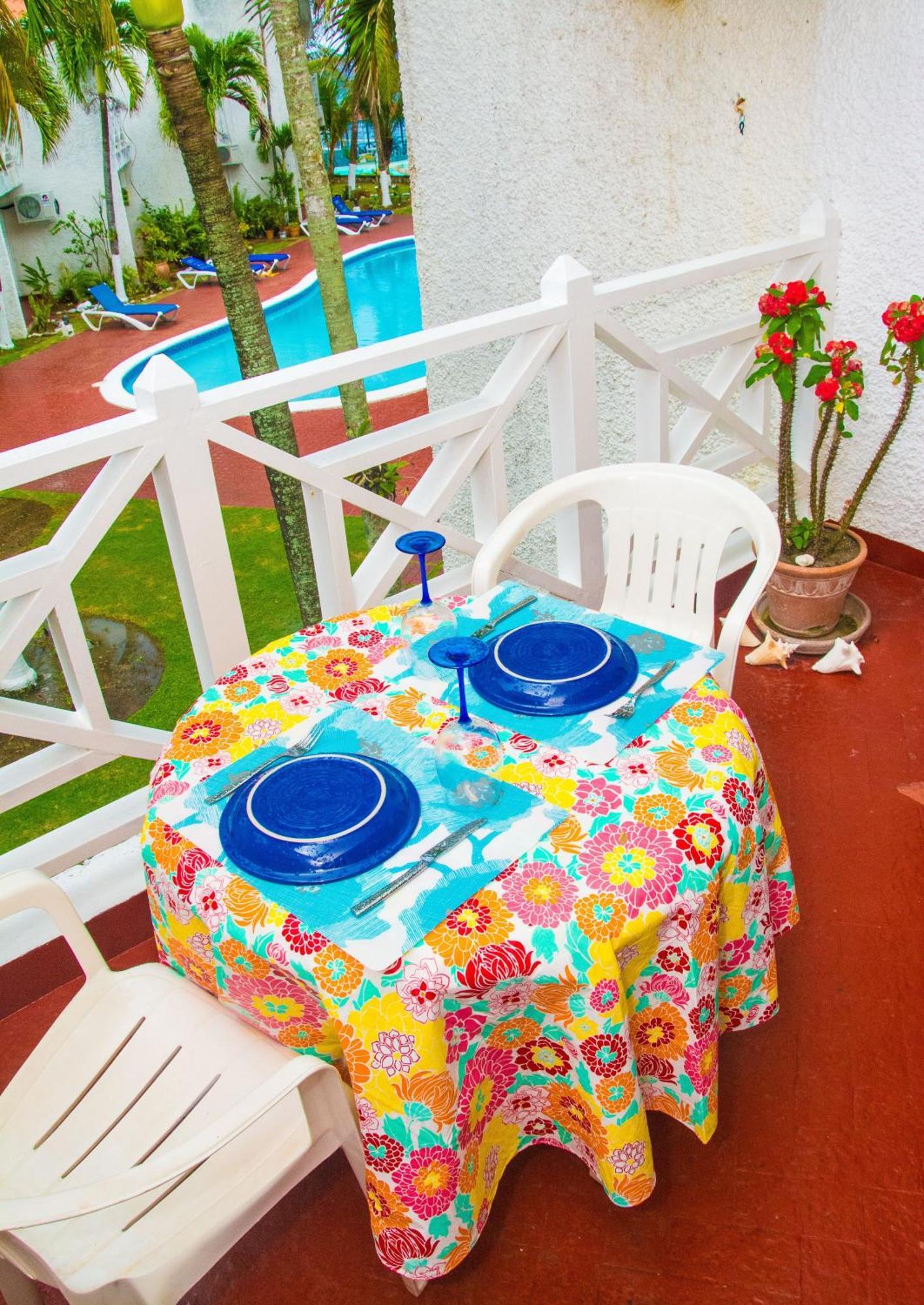 Chrisanns Paradise Suite By The Ocean - Apt#9 Очо-Риос Экстерьер фото